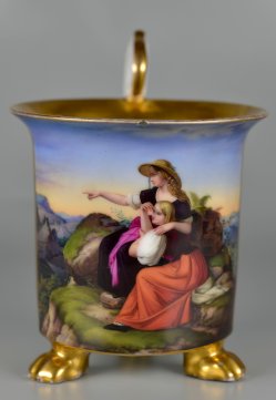 Carl Joseph Begas (1794 – 1884), Zwei Mädchen auf dem Berge, Porzellanmalerei, Tasse, D2446