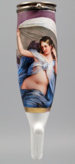 D1446 blau in Schal verhüllt