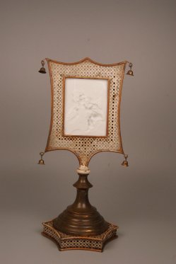 HPM 321 in Lichtschirmständer