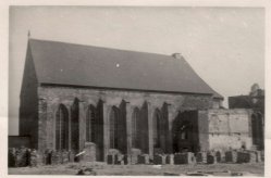 Bild 5: Seitenansicht Heilig-Geist-Kirche April 1952, Privatfoto