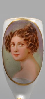 Frauenportrait, Porzellanmalerei, Pfeifenkopf, D2012
