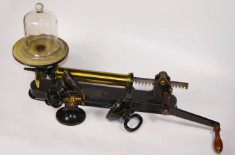 Max Kohl, Chemnitz, Vakuumpumpe für Halbkugelversuch, um 1900, D0366