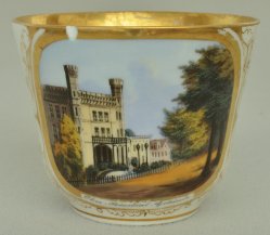 Magdeburg, Oberpräsidialgebäude um 1850, Porzellanmalerei, Tasse, D0693