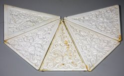 Zwischenstücke, 2 Dekore